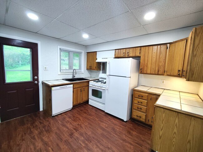 Foto del edificio - *Recently Updated 2BD/1.5BA Duplex Availab...