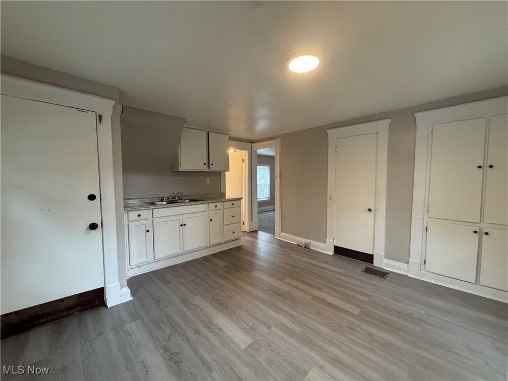 6715 Theota Ave Parma, OH 44129 – photo 5