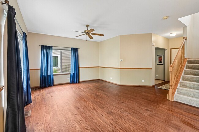 Foto del edificio - 971 Lakestone Ln