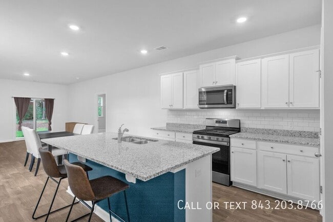 Foto del edificio - 212 Sweet Cherry Ln