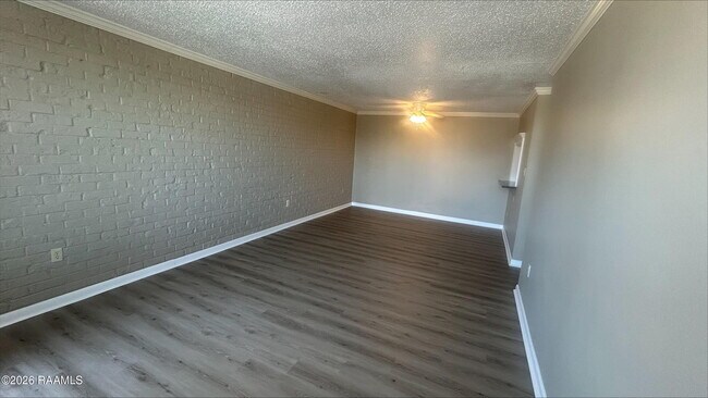 Foto del edificio - 3101 Highland Rd