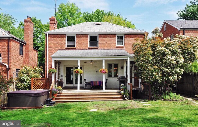 Foto del edificio - 3940 Garrison St NW