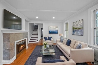 Building Photo - 20 Overhill Pl