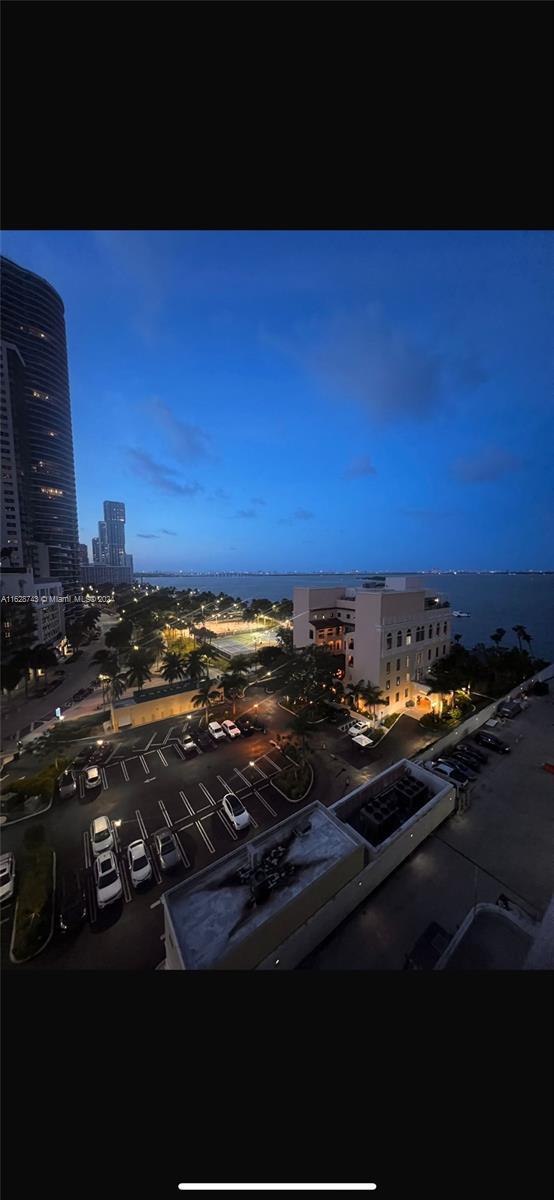 Foto del edificio - 1717 N Bayshore Dr