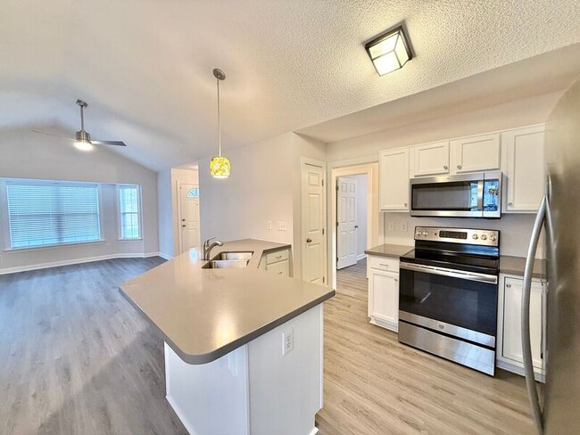 Building Photo - 925 Borage Dr