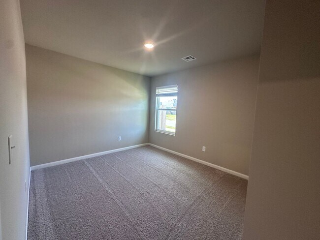 Foto del edificio - 9212 Blackfork Ln