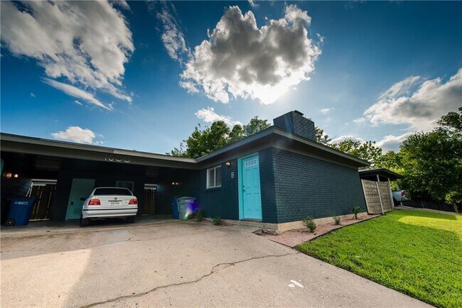 Foto del edificio - 1600 Parker Ln