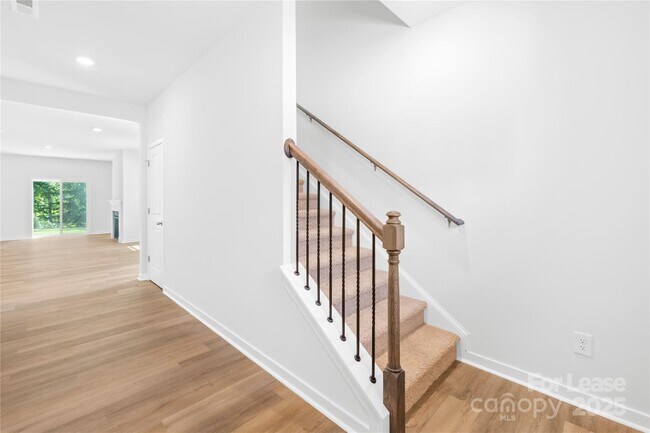 Building Photo - 3526 Cramer Crk Dr