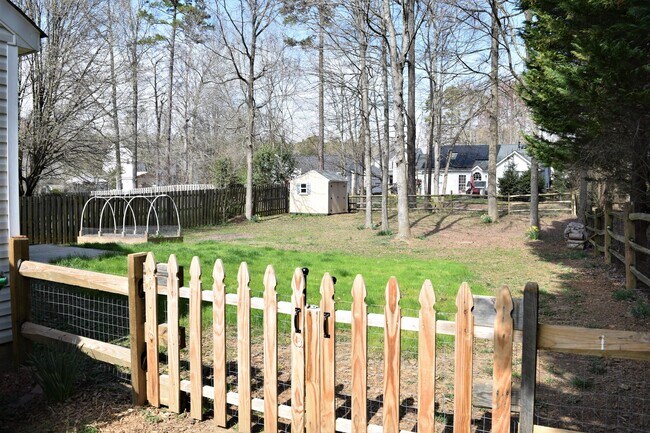 Foto del edificio - 10120 Sparkling Brook Ct