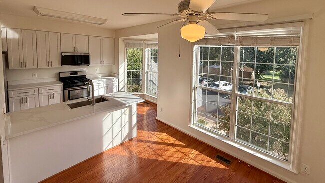Foto del edificio - 47612 Watkins Island Square