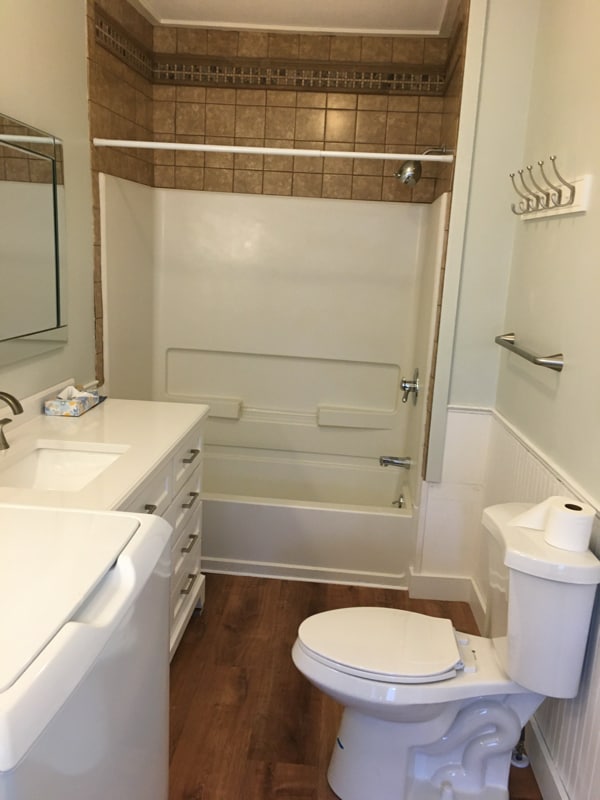 Foto del edificio - 12 Old Georges Mills Rd