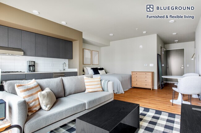 Building Photo - 408 Aurora Ave N