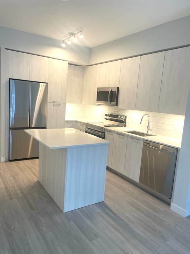 Foto del edificio - Low Deposit + Lease Specials | N. Frisco