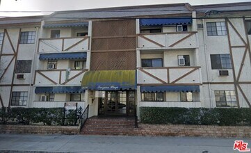 Building Photo - 18530 Hatteras St