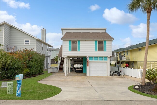 Building Photo - 1114 Tiki Dr