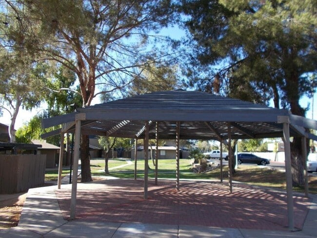 Photo - 286 W Palomino Dr Townhome