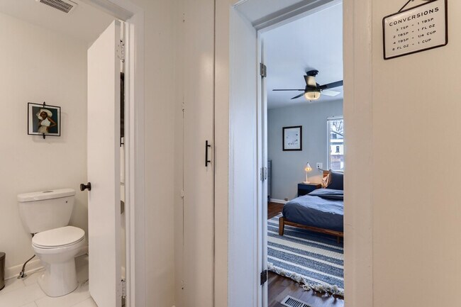 Foto del edificio - 1244 York St