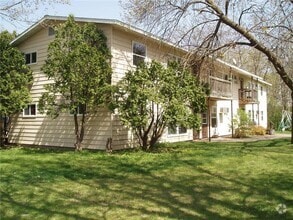 Building Photo - 533 Marshall Rd