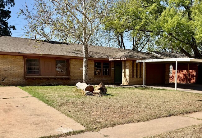 Foto del edificio - Adorable 3/1.5/1 in Great Location! Minutes from Tech and Hospitals!