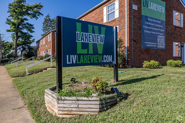 Foto del edificio - LIV Lakeview