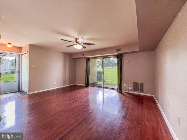 Building Photo - 9015 Hopkins Ct