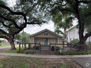 Building Photo - 1245 Omar St