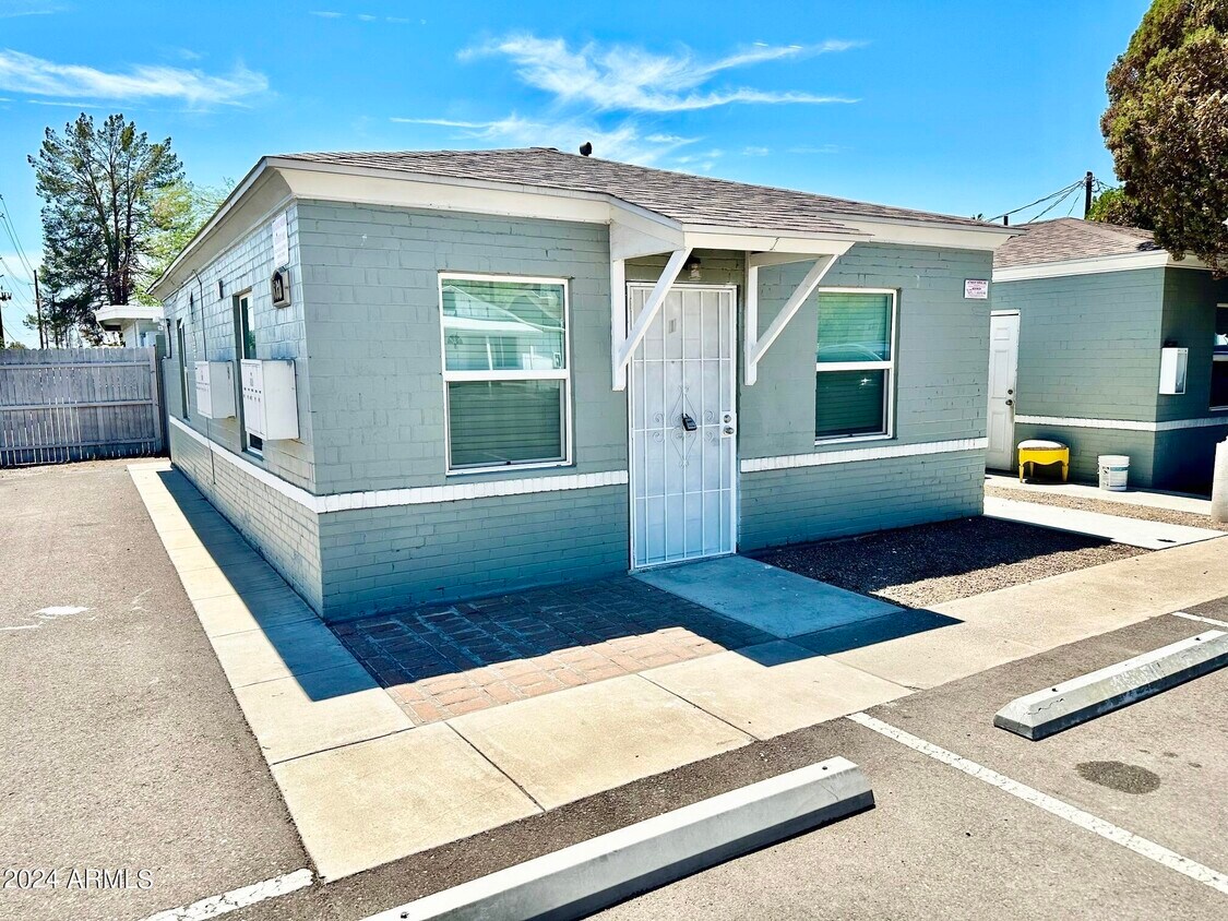 Foto principal - 6808 N 23rd Ave