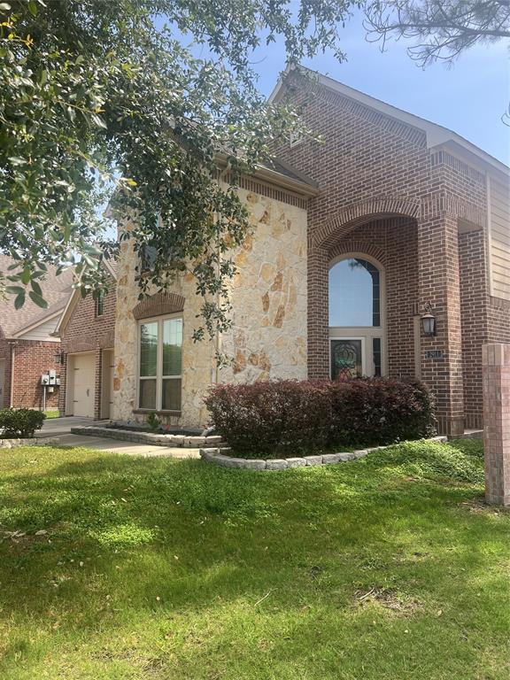 Building Photo - 2911 Meadows Pond Ln