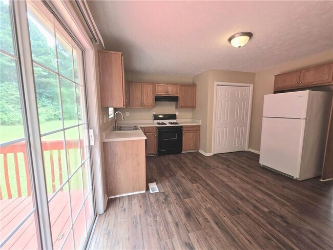 Building Photo - 186 S Red Oak Way