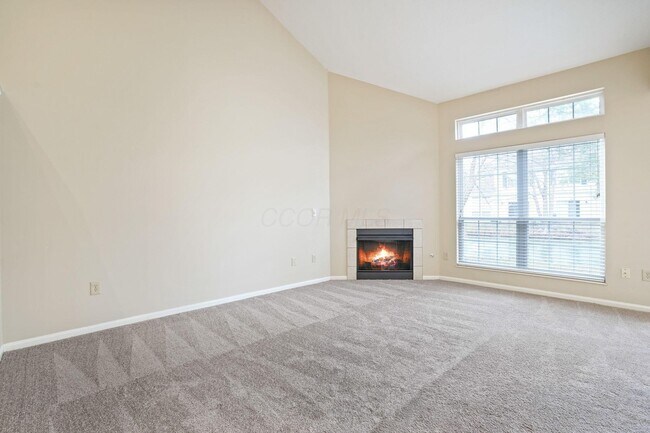 Foto del edificio - 5004 Stratford Pine Ln