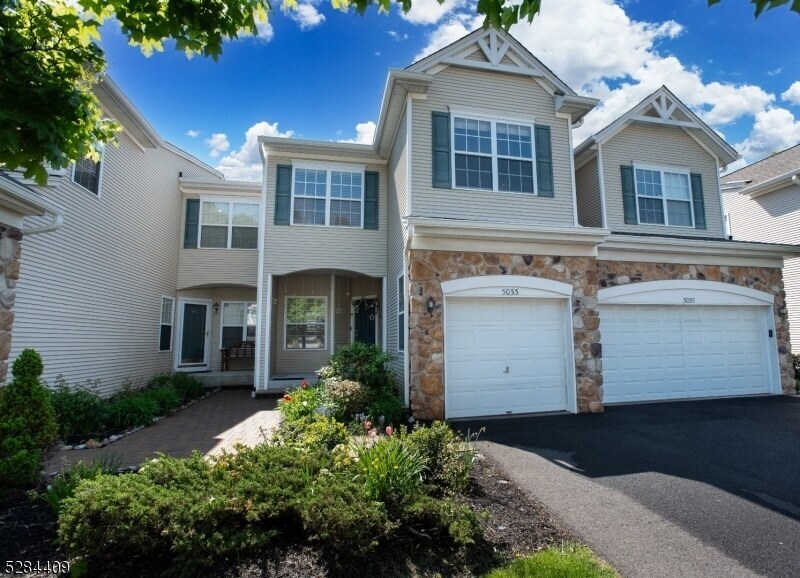 3033 King Ct, Green Brook Township, NJ 08812