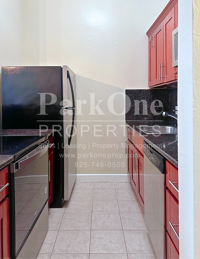Foto del edificio - 1BR Condo in The Keys – Resort-Style Livin...