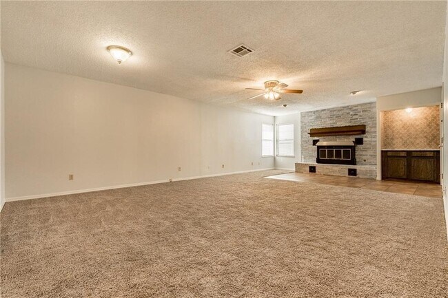 Building Photo - 101 Aspen Dr