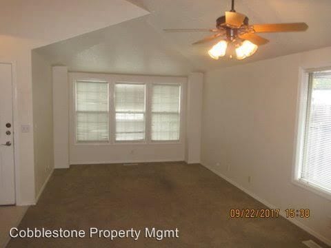 Building Photo - 3735 N Glenwood St