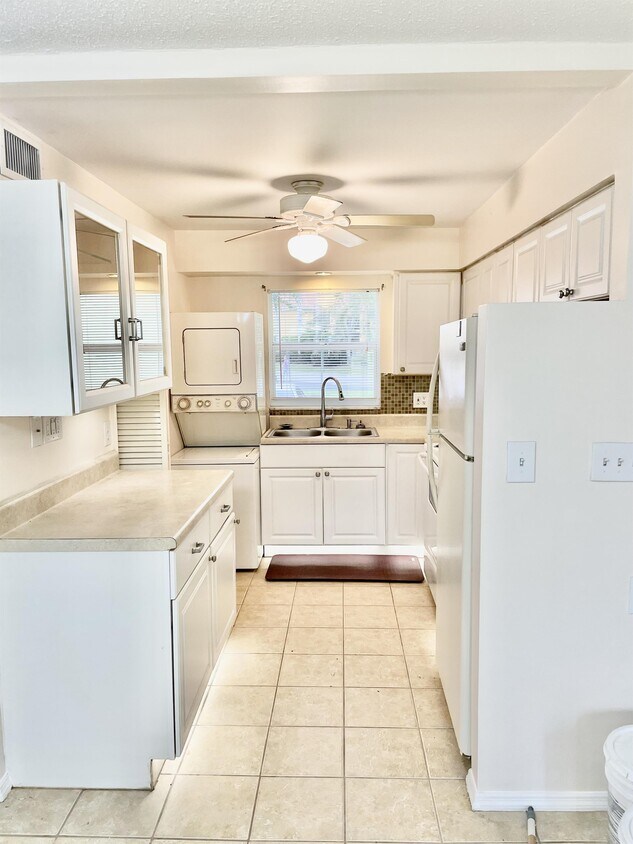 6753a Lake McGregor Cir, Fort Myers, FL 33919 Townhome Rentals in Fort Myers FL