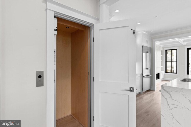 Foto del edificio - 3713 R St NW