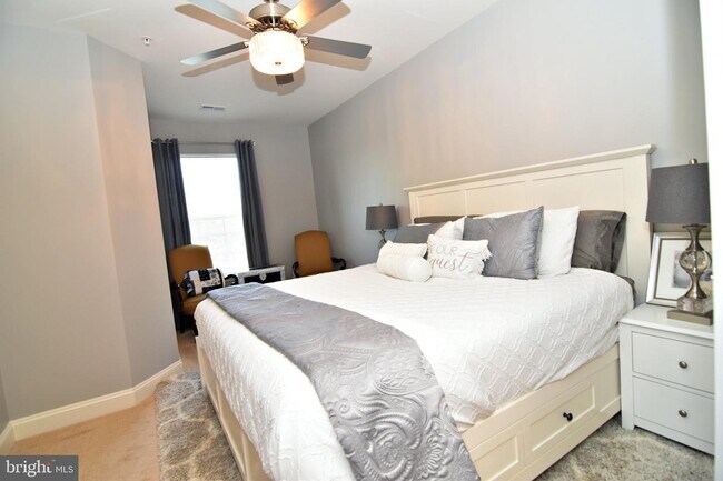 Foto del edificio - 9200 Charleston Dr