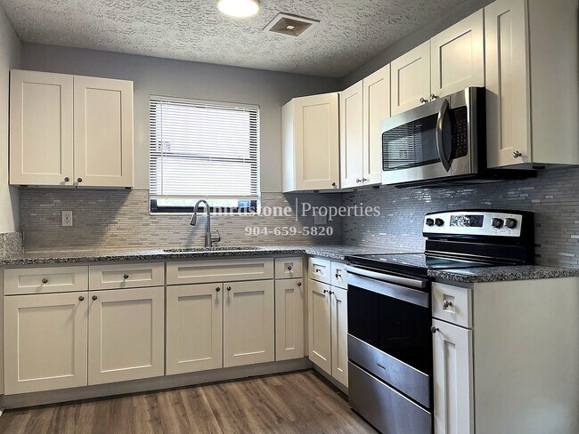 Foto del edificio - 4403 Harlow Blvd