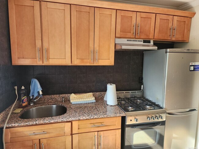Foto del edificio - 61-55 98th St