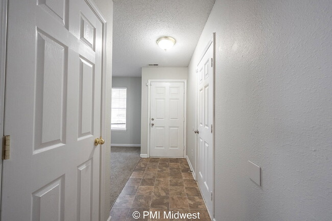 Foto del edificio - "Charming 3-Bedroom Home with 2 Full Baths...