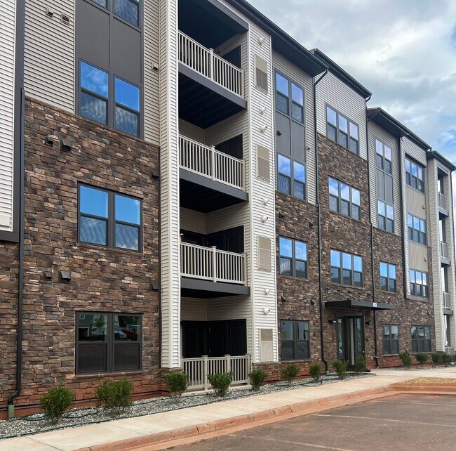 Foto del edificio - 21480 Mount Sterling Ter