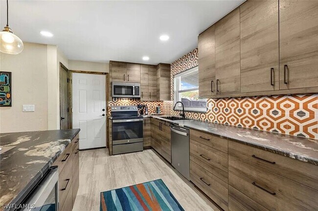 Foto del edificio - 2635 SE 18th Pl