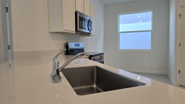 Foto del edificio - 2452 Bluestone Rd