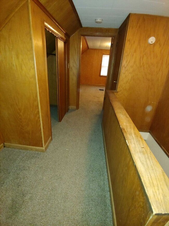 Building Photo - 2309 Shoop Street - 3 Bedroom Home