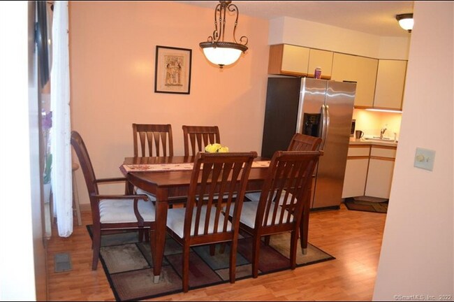 Foto del edificio - 2703 Mill Pond Dr