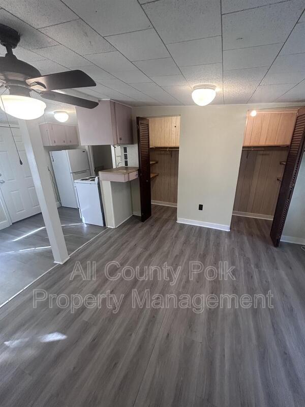 Building Photo - 1200 Pine Ave