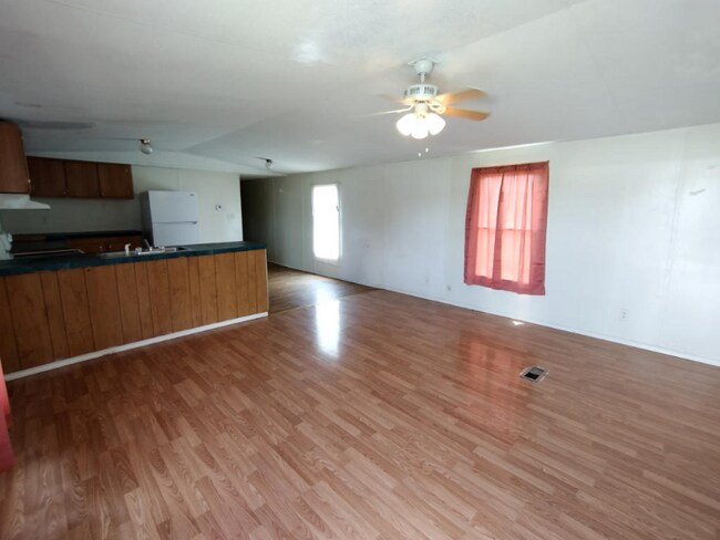 Foto del edificio - 132 Private Rd 3376G