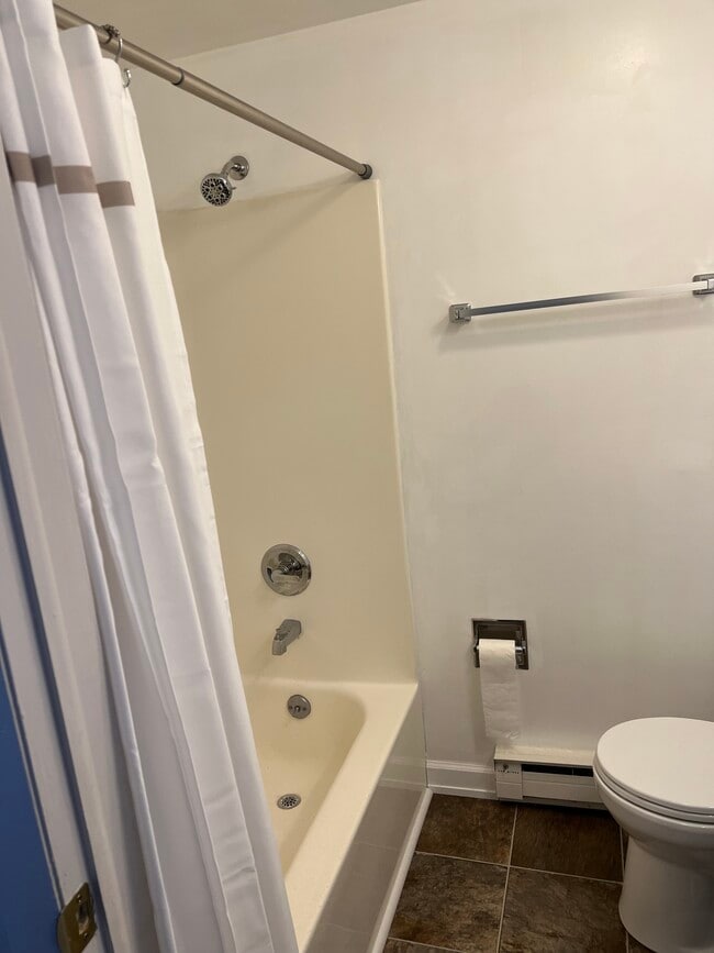 Guest Bathroom - 85 Snowberry Rd