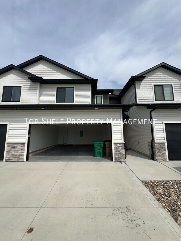 Foto principal - 232 Bristlecone Dr