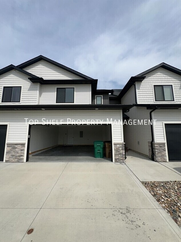 Primary Photo - 232 Bristlecone Dr